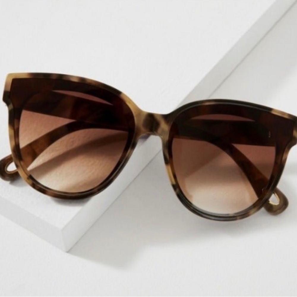 MSRP $80 | Lele Sadoughi | Brooklyn Sunglasses Brown Tortoise Shell NWT!